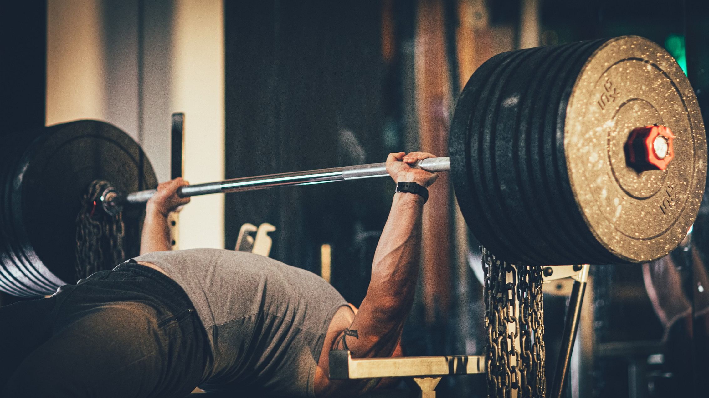 <div class="paragraphs"><p>Representative image showing a man lifting weights</p></div>