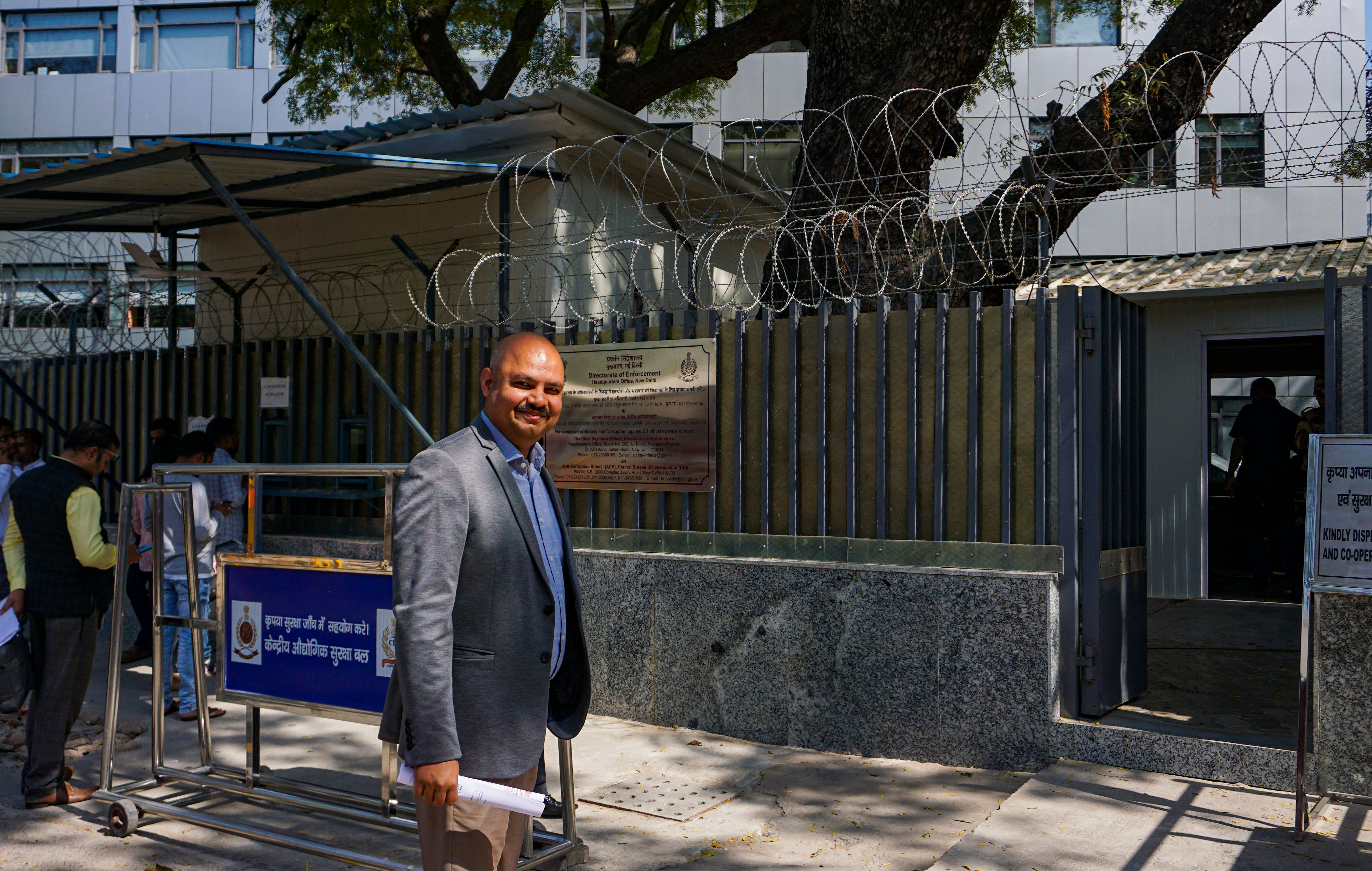 <div class="paragraphs"><p> In this Feb. 23, 2023 file photo, Delhi Chief Minister Arvind Kejriwal's aide Bibhav Kumar arrives at ED office for questioning in a money laundering case, in New Delhi. </p></div>