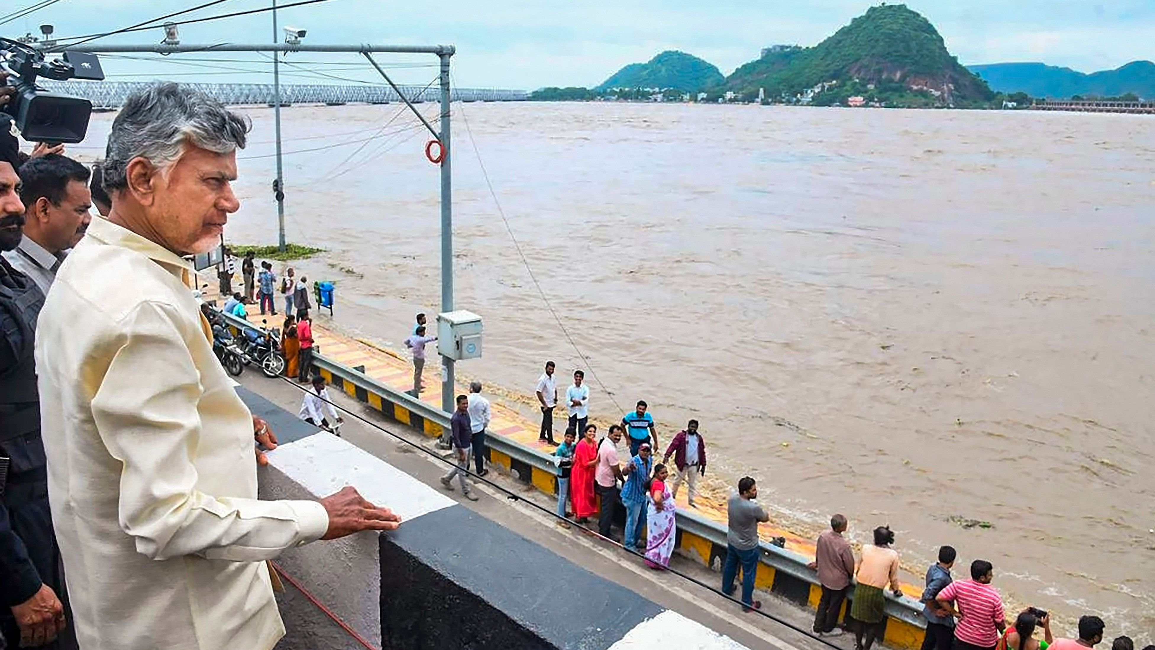 <div class="paragraphs"><p>Andhra Pradesh Chief Minister N. Chandrababu Naidu visited a flood-affected area at Bhavanipuram, in Vijayawada.</p></div>