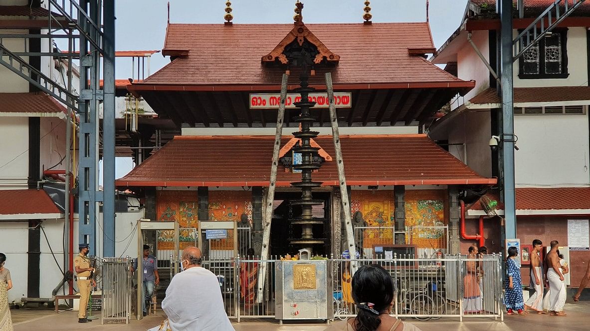 <div class="paragraphs"><p>Guruvayur temple</p></div>