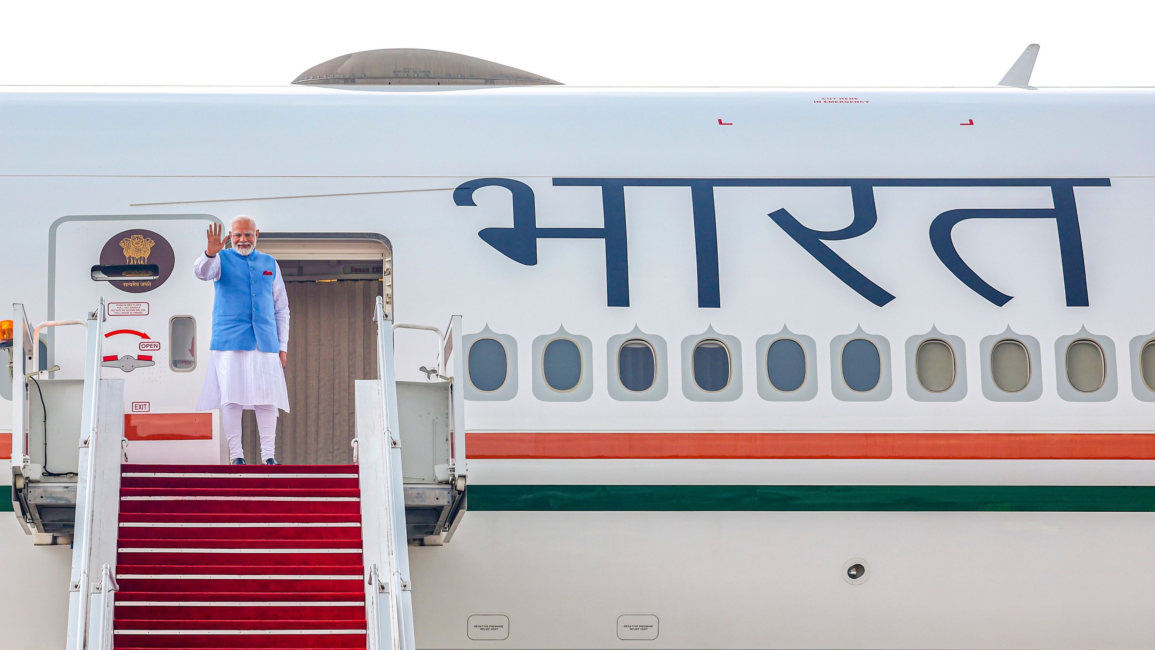 <div class="paragraphs"><p> Prime Minister Narendra Modi waves as he departs for Singapore from Brunei, Wednesday, September 4, 2024.   </p></div>