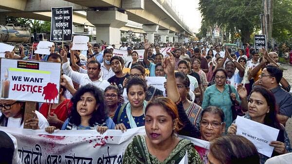 <div class="paragraphs"><p>Members of West Bengal Medical Council, doctors and others during their protest march against the alleged rape and murder of a trainee woman doctor at RG Kar Medical College and Hospital, in Kolkata, Saturday, Aug. 31, 2024. </p></div>