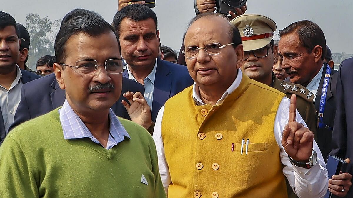 <div class="paragraphs"><p>Delhi Lt Governor VK Saxena and AAP chief Arvind Kejriwal</p></div>