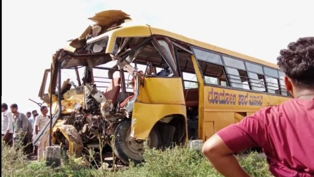 <div class="paragraphs"><p>School bus accident in Raichur</p></div>