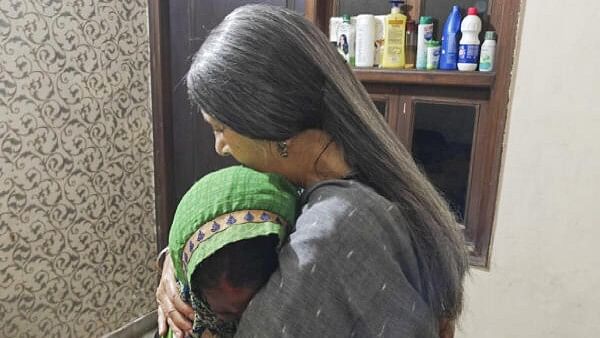 <div class="paragraphs"><p>Communist Party of India (Marxist) leader Brinda Karat consoles a bereaved family member of Aryan Mishra, a 19-year-old boy who was shot dead allegedly by cow vigilantes in a car chase in Faridabad.  </p></div>