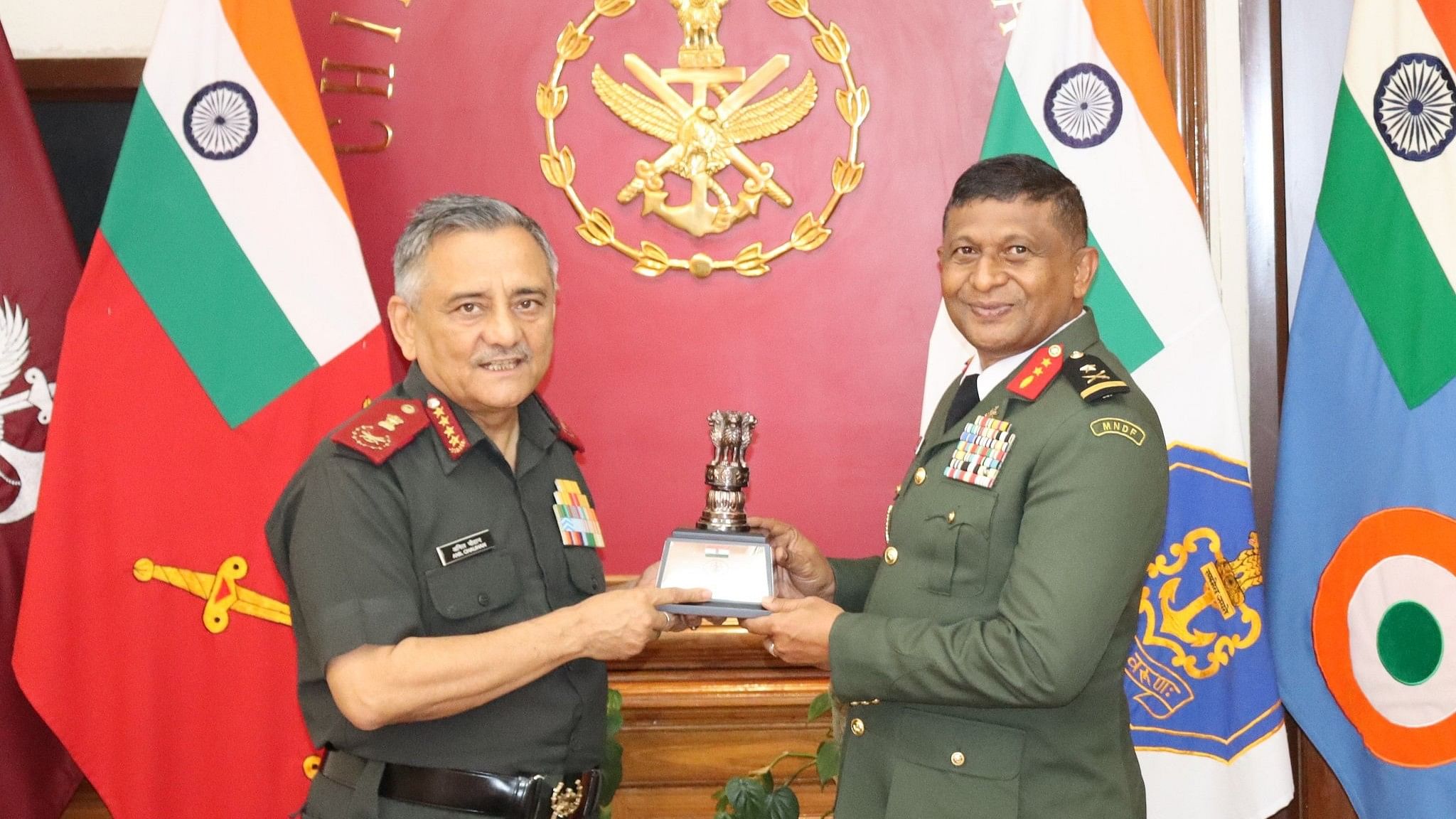 <div class="paragraphs"><p>Chief of Defence Staff General Anil Chauhan with Maldives' Chief of Defence Force Major General Ibrahim Hilmy.</p></div>