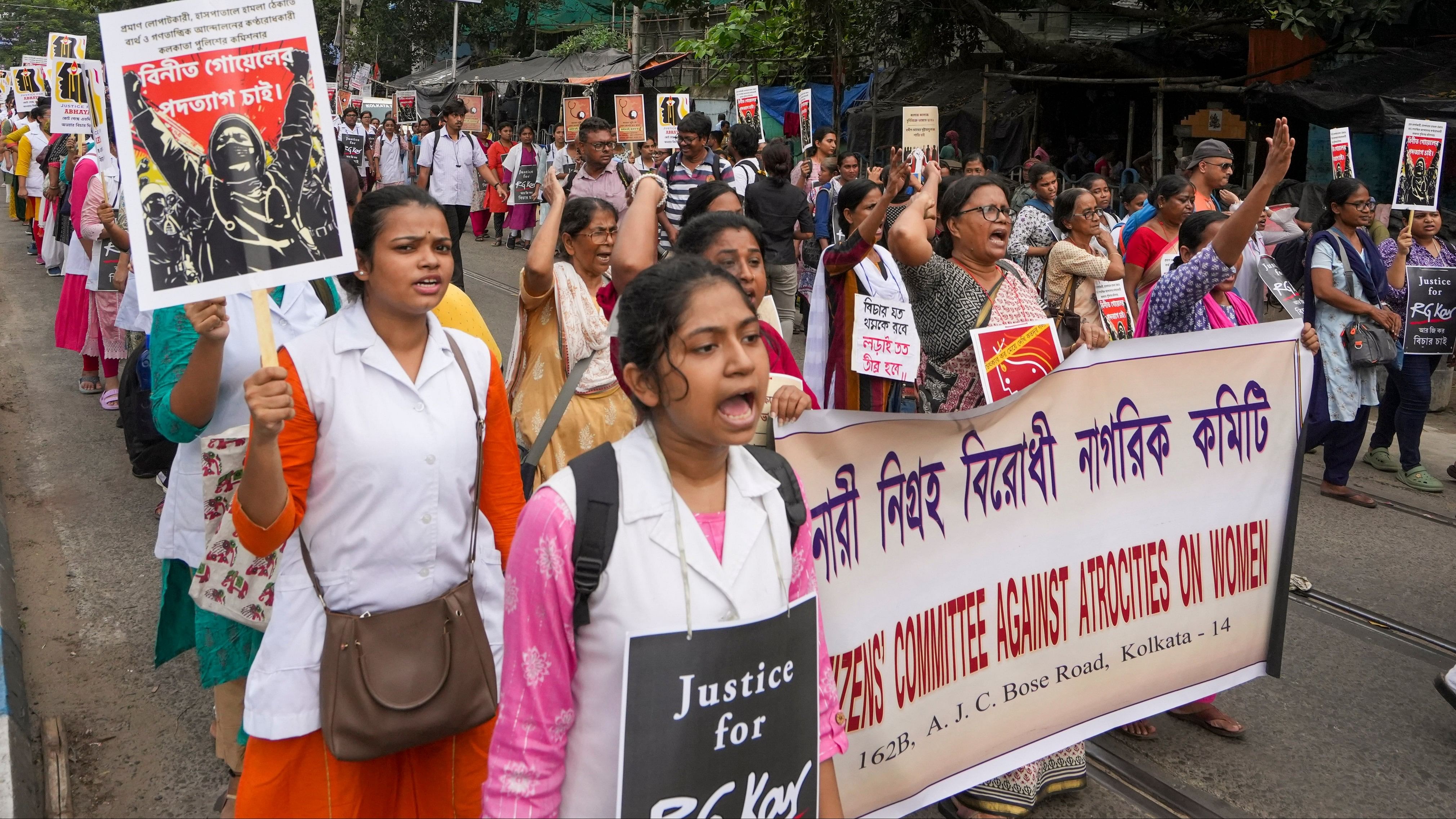 <div class="paragraphs"><p>Health workers and others take part in a protest rally against the West Bengal administration over the sexual assault and murder of a trainee doctor, in Kolkata, Saturday, Sept. 7, 2024.</p></div>