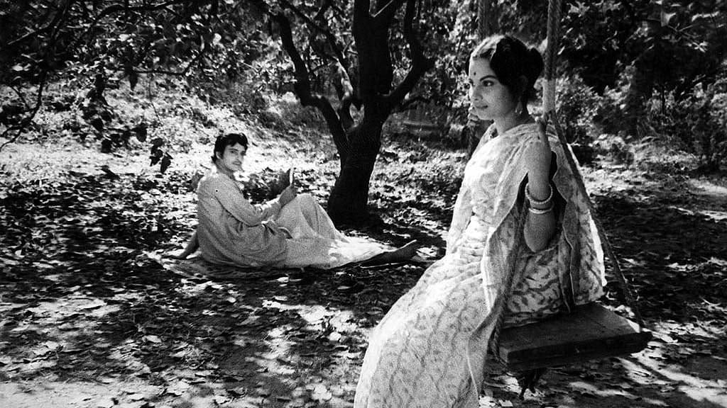 Garden scene in 'Charulata'. 