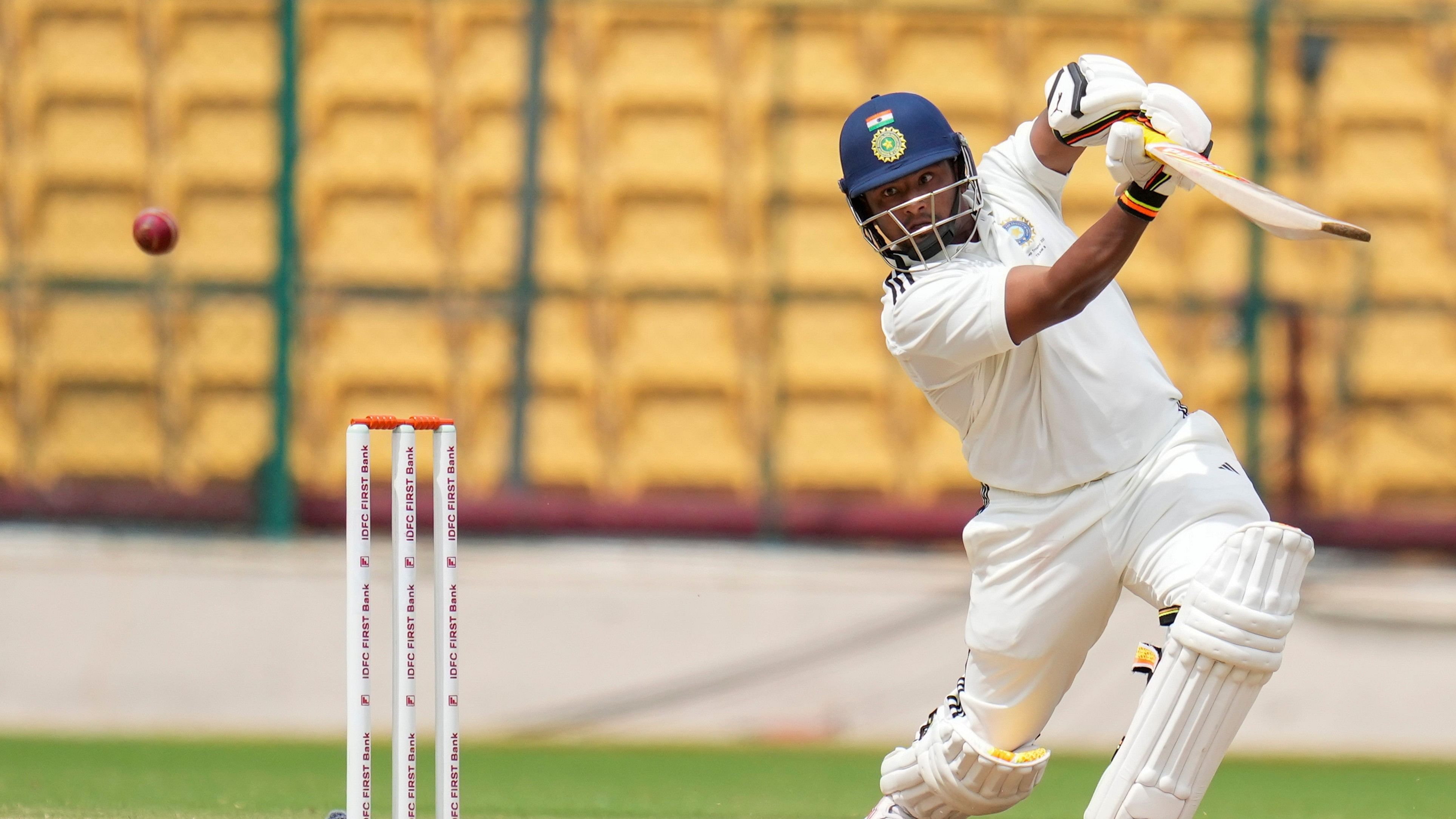 <div class="paragraphs"><p> India B player Sarfaraz Khan plays a shot during the third day of Duleep Trophy 2024 match between India A and India B teams, at Chinnaswamy Stadium in Bengaluru, Saturday, Sept 7, 2024.</p></div>