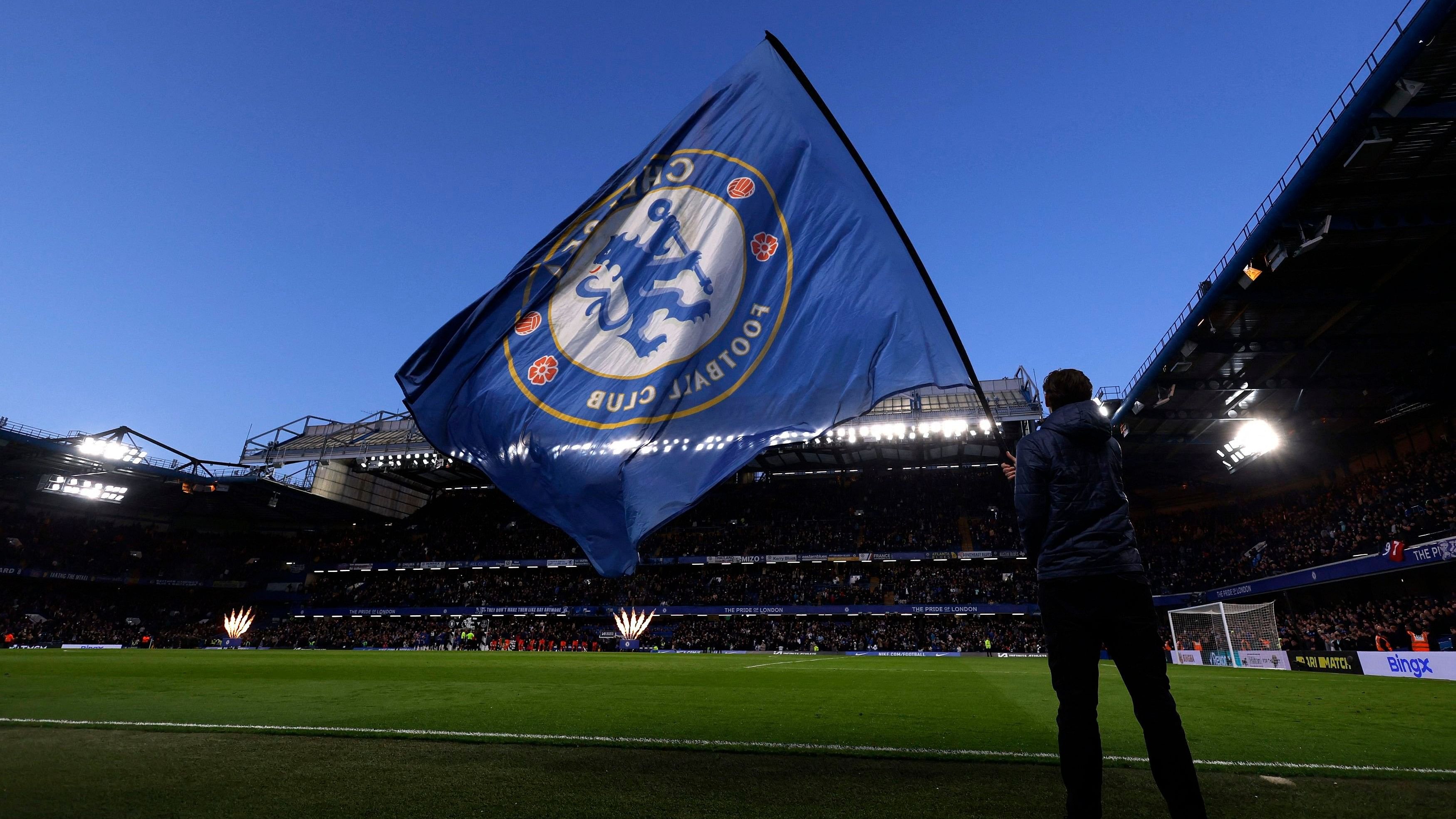 <div class="paragraphs"><p> A Chelsea flag is displayed inside the stadium before the match.</p></div>