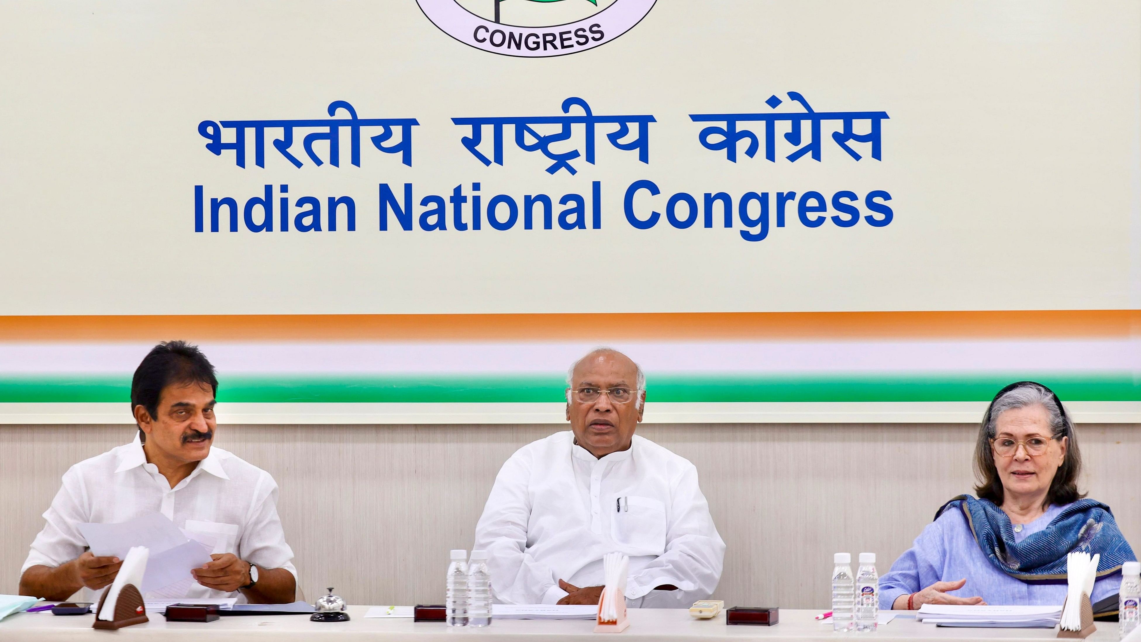 <div class="paragraphs"><p>Congress President Mallikarjun Kharge, party leader Sonia Gandhi and party’s General Secretary KC Venugopal during Haryana CEC meeting in Delhi.</p></div>