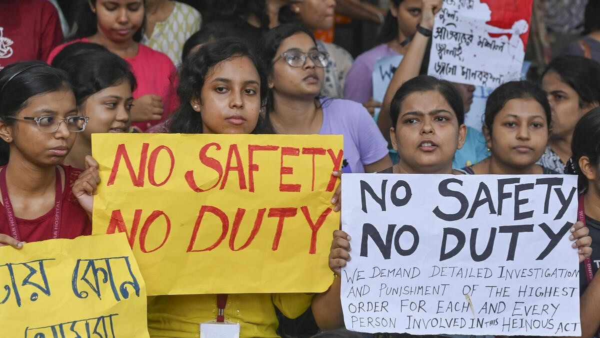 <div class="paragraphs"><p>Doctors and nursing staff protest against the rape and murder of a woman doctor inside the RG Kar Medical College and Hospital in Kolkata.</p></div>