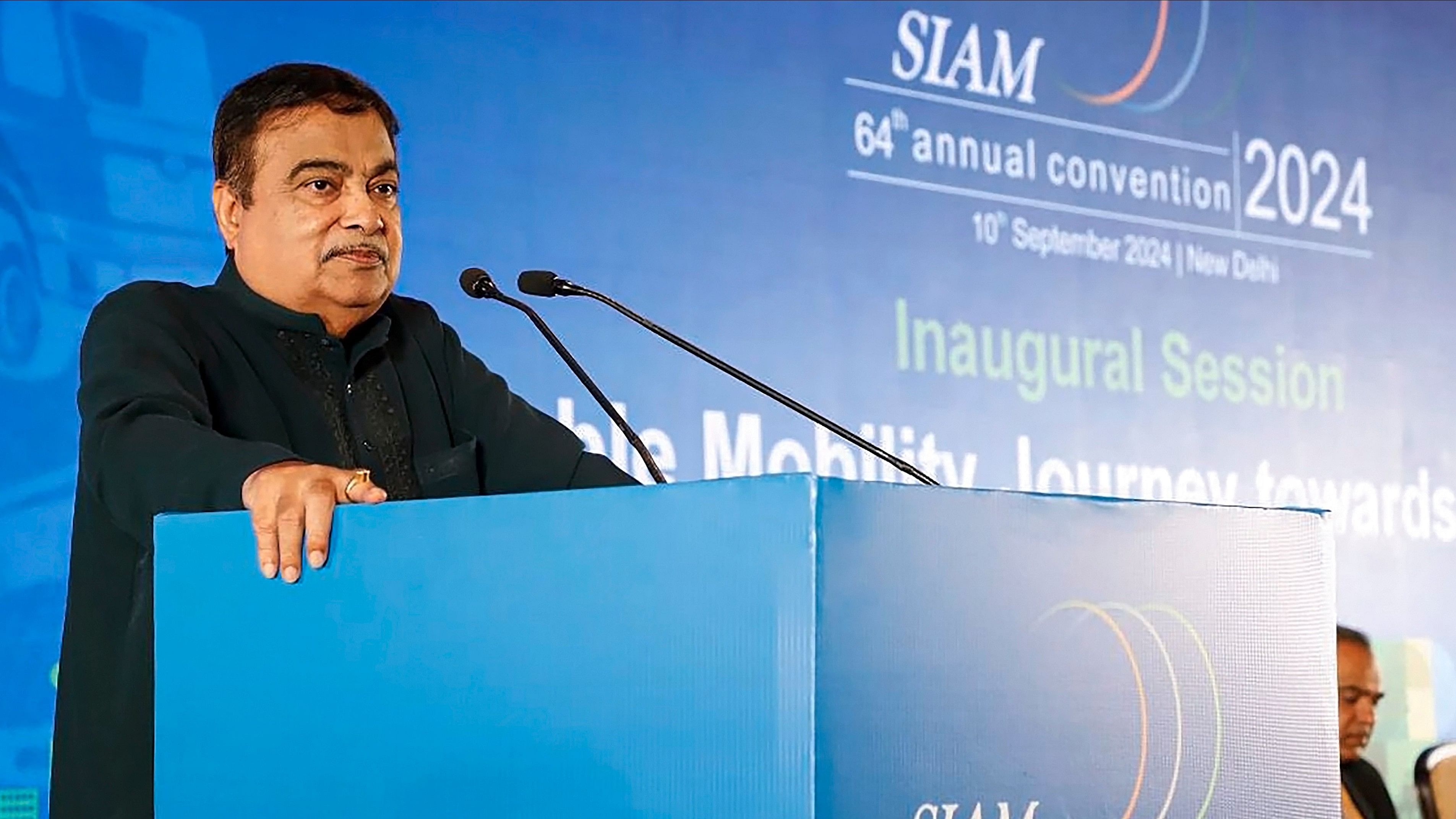 <div class="paragraphs"><p>Union Minister Nitin Gadkari addresses a gathering on Sustainable Mobility Journey Towards Viksit Bharat at the Inaugural Session of the 64th SIAM Annual Convention 2024, in New Delhi. </p></div>