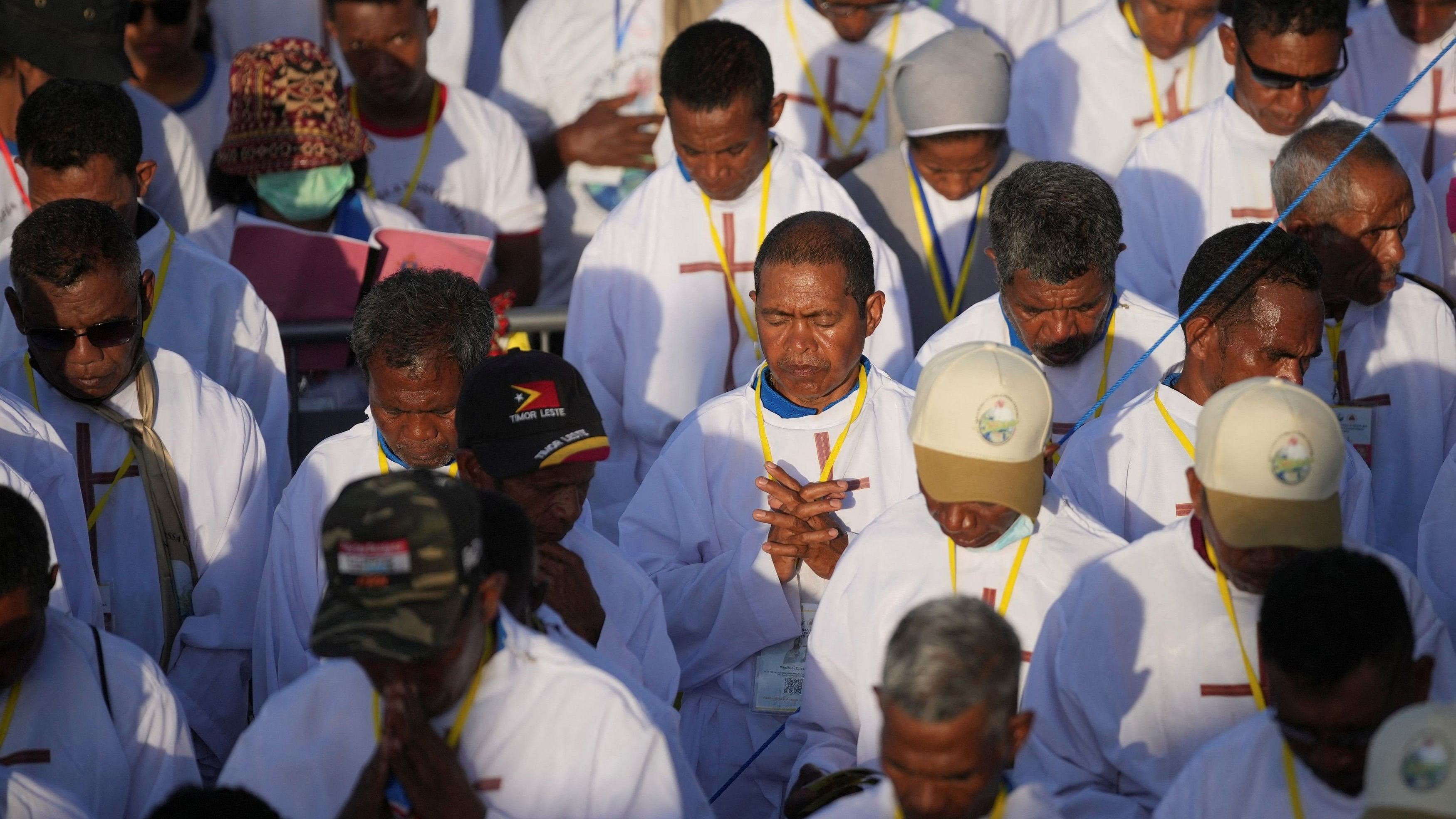 <div class="paragraphs"><p>Faithful attend the holy mass led by Pope Francis at Taci Tolu Park in Dili, East Timor, September 10, 2024. </p></div>