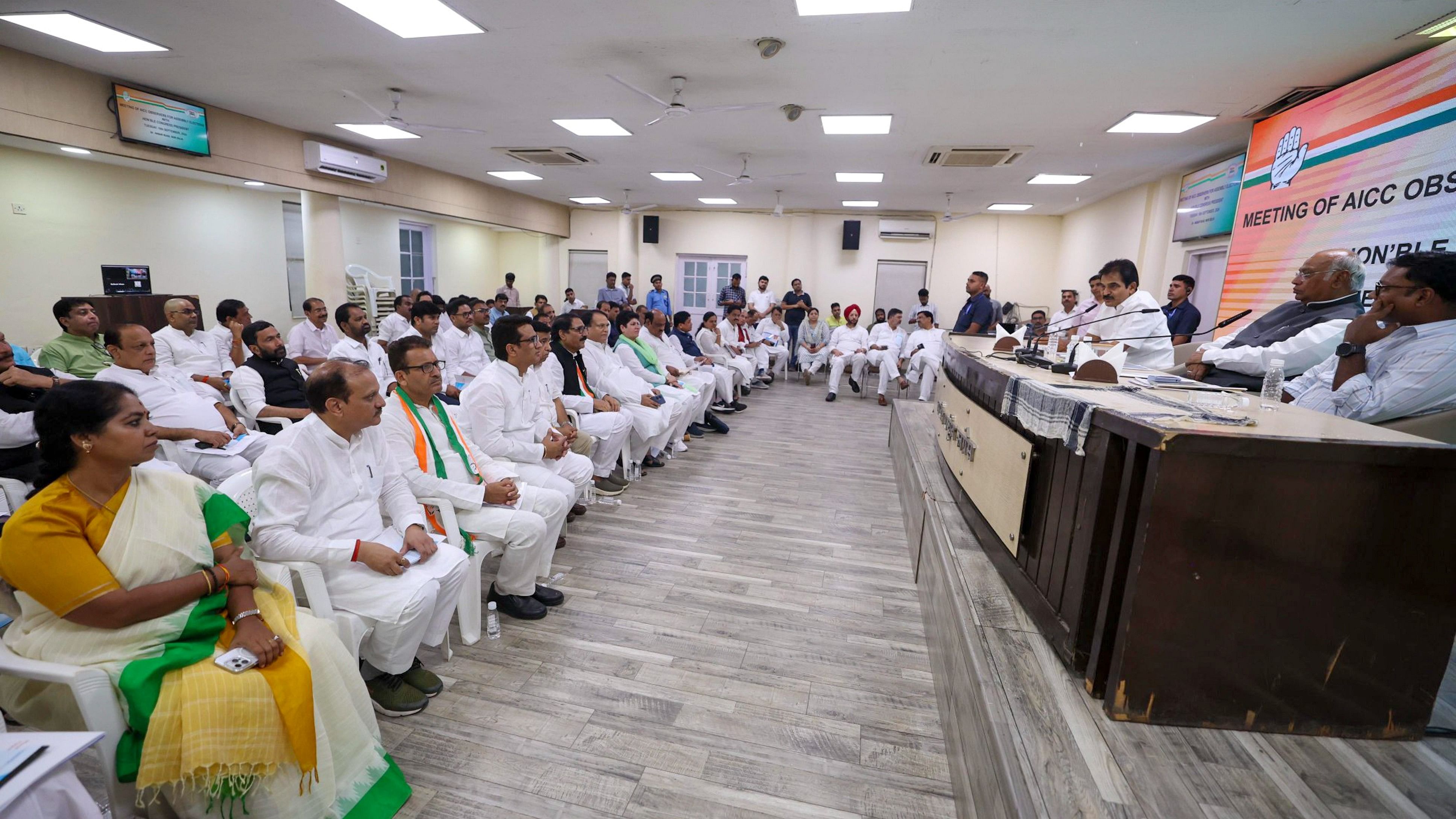 <div class="paragraphs"><p>Congress President Mallikarjun Kharge chairs the AICC Observers Meeting at the AICC headquarters in New Delhi, Tuesday, Sept. 10, 2024.</p></div>