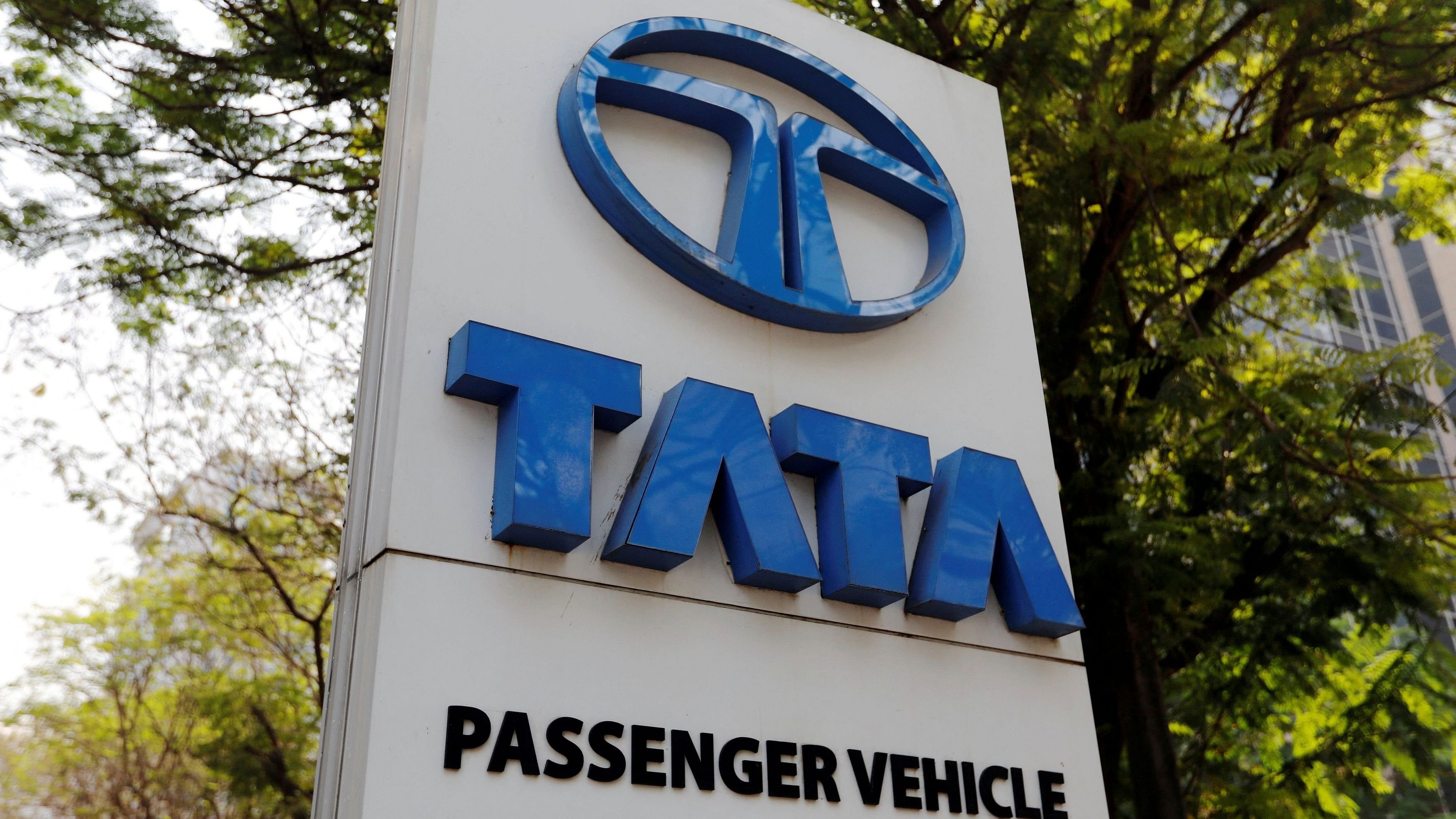 <div class="paragraphs"><p>A Tata Motors logo.</p></div>