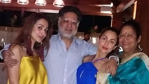 <div class="paragraphs"><p>Another candid picture of Anil with his family from a party.</p></div>