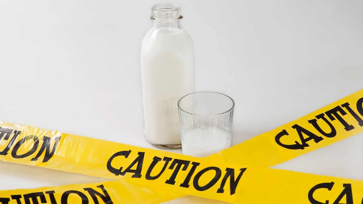 <div class="paragraphs"><p>A chemical analysis done by the Chemical Laboratory in Sukkur has now revealed that the milk the family consumed the day when they died contained poisonous substances, police said.</p></div>