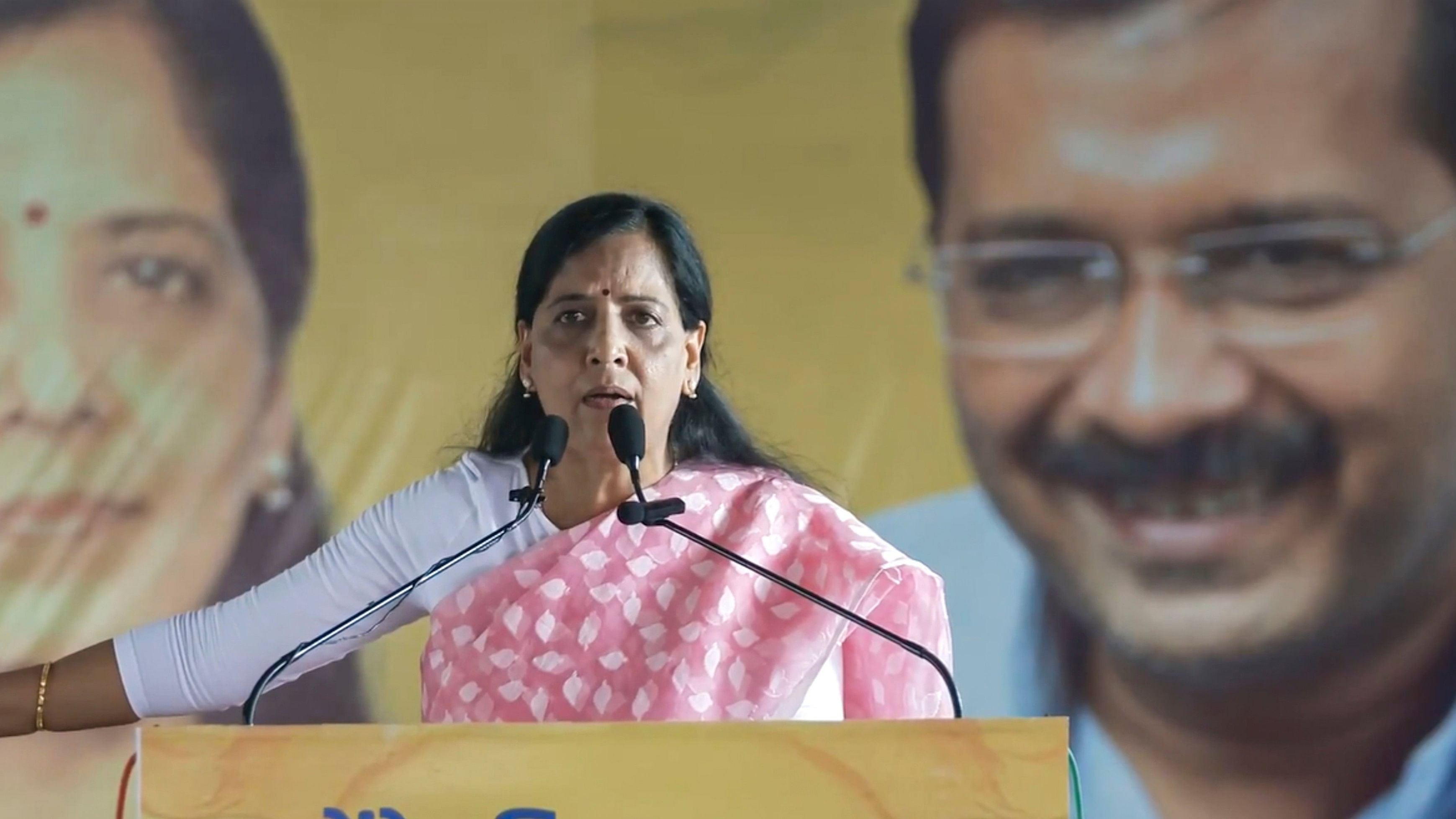 <div class="paragraphs"><p>Sunita Kejriwal, wife of Delhi CM Arvind Kejriwal.</p></div>