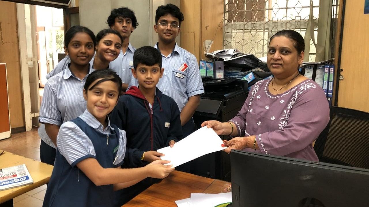 <div class="paragraphs"><p>The students visited the BBMP head office at Corporation Circle and the Vasanth Nagar ward office to submit their letters and seek assistance. </p></div>