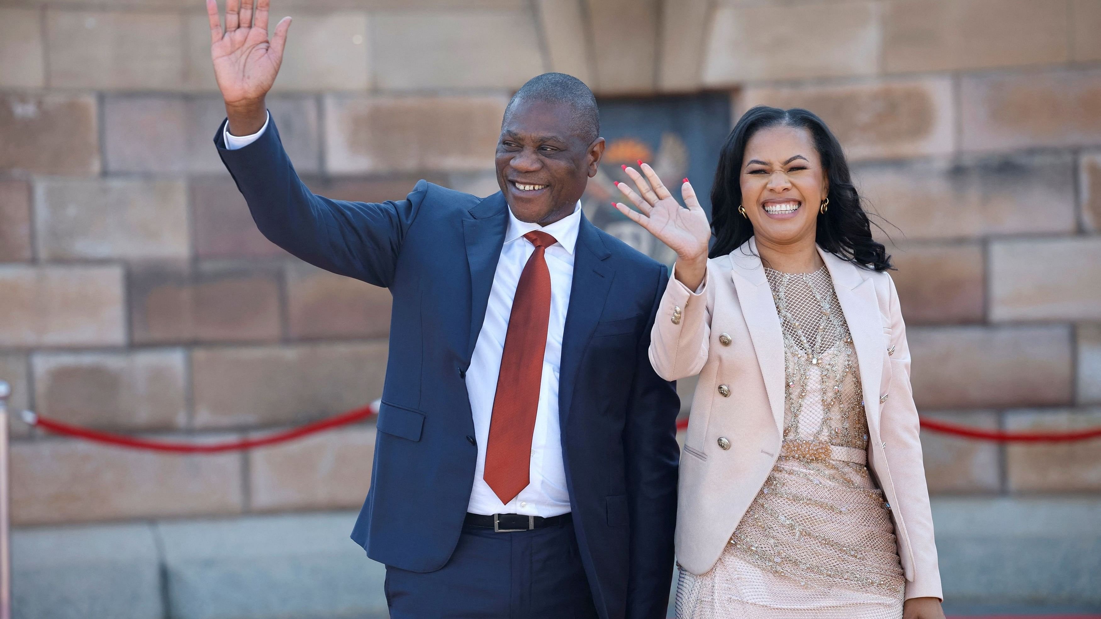 <div class="paragraphs"><p>File photo of deputy President of South Africa Paul Mashatile  and his wife Hlumile Mjongile </p></div>