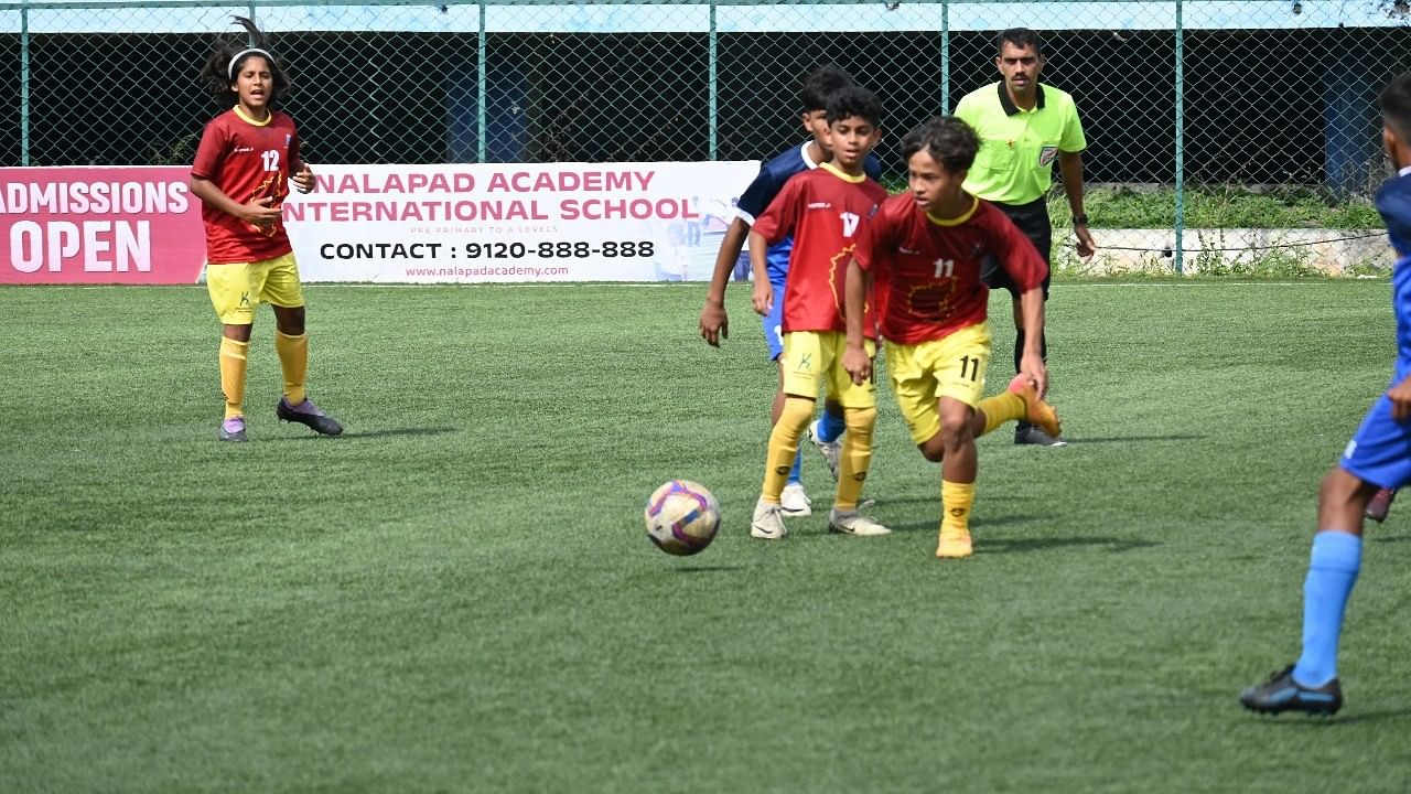 The Karnataka team topped Group A before winning their last-4 clash to reach the final of the Tier I Sub-junior Boys’ (under-13) National Football Championships at the Bangalore Football stadium. 