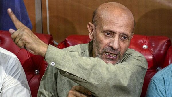 <div class="paragraphs"><p>Member Parliament and Awami Ittehad Party (AIP) chief Sheikh Abdul Rashid, popularly known as Engineer Rashid, addresses a press conference ahead of Jammu and Kashmir Assembly elections, in Srinagar.&nbsp;</p></div>