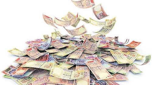 <div class="paragraphs"><p>Police also confiscated Rs 14.61 lakh of cash and other gambling materials from the spot.</p></div>