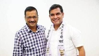 <div class="paragraphs"><p> Delhi Chief Minister Arvind Kejriwal (L) and AAP Goa head Amit Palekar (R).</p></div>