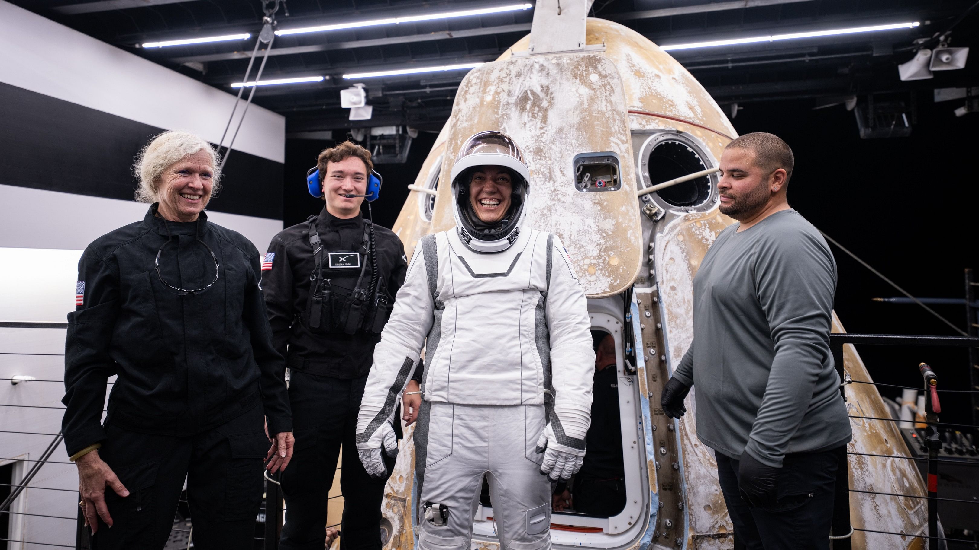 <div class="paragraphs"><p>The SpaceX Crew Dragon capsule splashed down in the Gulf of Mexico, off the coast of Dry Tortugas, Florida, shortly after 3:30 am, carrying Jared Isaacman, a billionaire entrepreneur, and his crew of three private astronauts, according to a SpaceX livestream.</p></div>