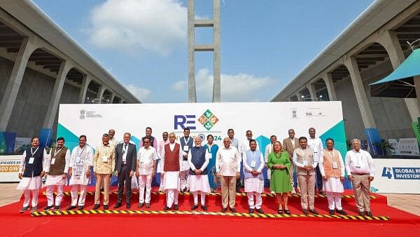 <div class="paragraphs"><p>Prime Minister Narendra Modi with Gujarat Governor Acharya Devvrat, Union Minister of New &amp; Renewable Energy Pralhad Joshi, Gujarat CM Bhupendra Patel, Madhya Pradesh CM Mohan Yadav, Rajasthan CM Bhajanlal Sharma, Andhra Pradesh CM N. Chandrababu Naidu, Goa CM Pramod Sawant, Chhattisgarh CM Vishnu Deo Sai and other dignitaries during the 4th Global Renewable Energy Investors Meet and Expo.&nbsp;</p></div>