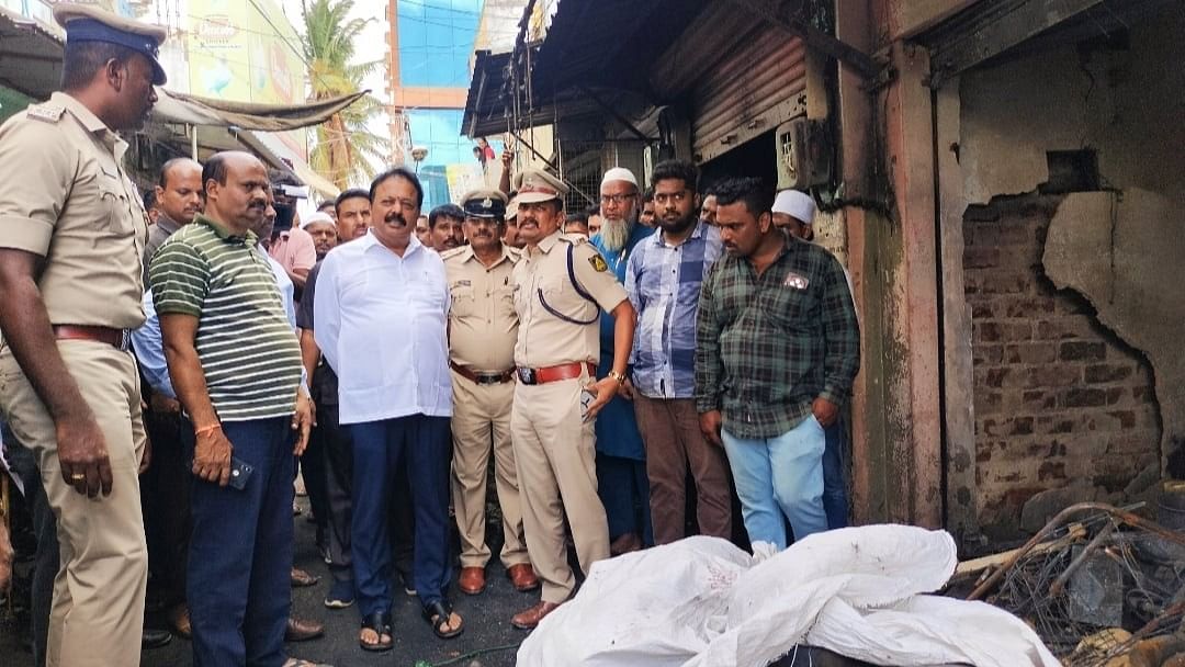 <div class="paragraphs"><p>District In-charge Minister N Chaluvarayaswamy visits the area hit by riot in Nagamangala town, Mandya district, on Thursday. </p></div>