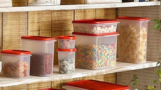 <div class="paragraphs"><p>Tupperware containers</p></div>