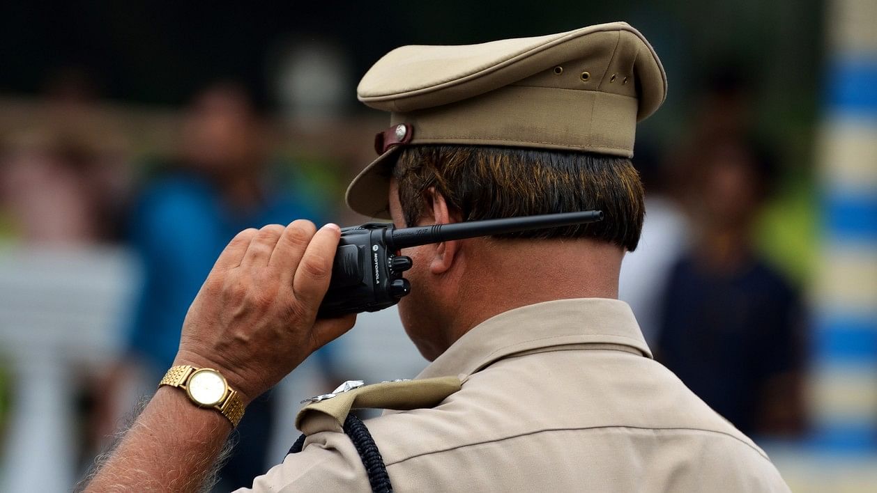 <div class="paragraphs"><p>Representative image of a policeman</p></div>