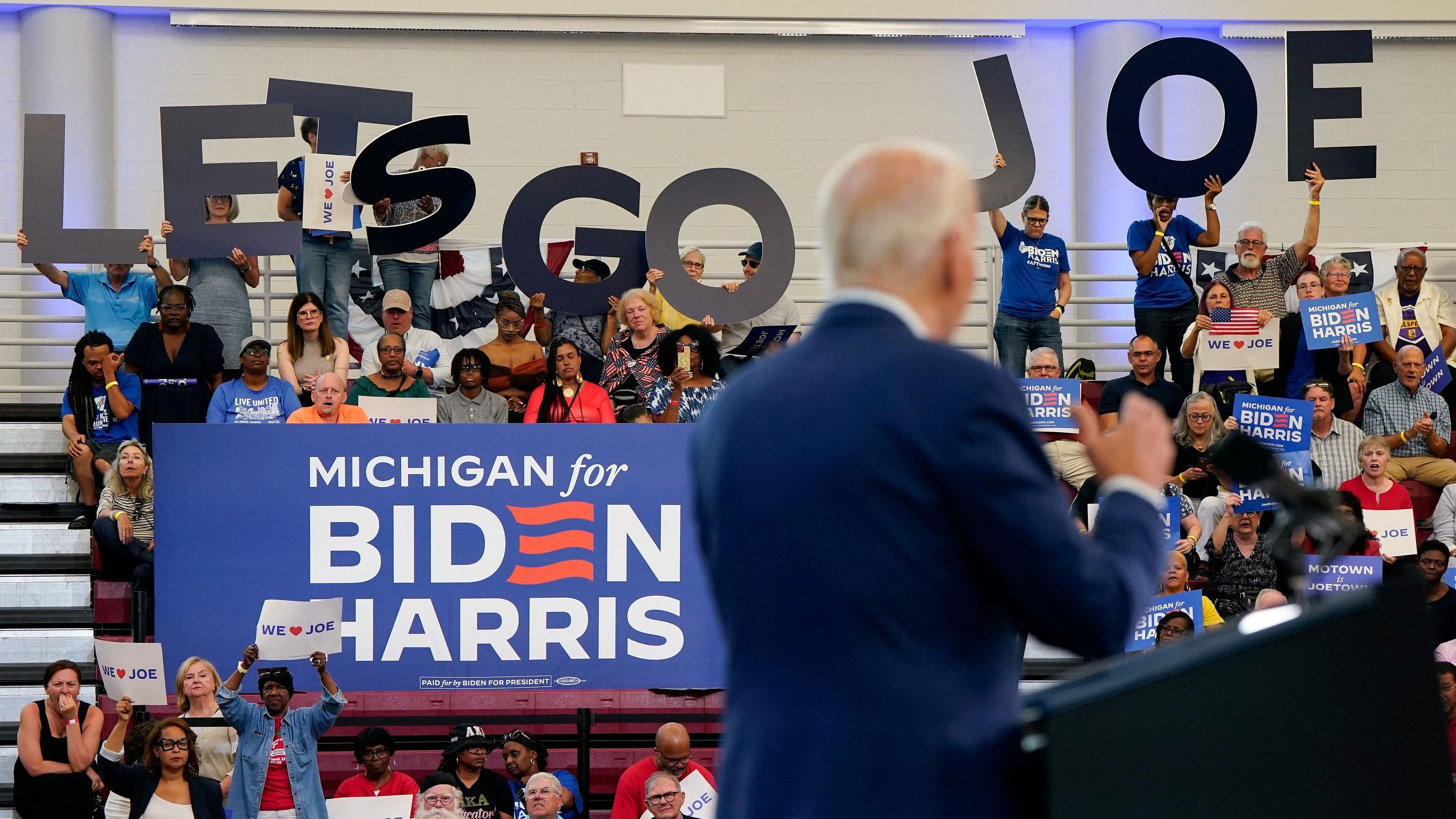 <div class="paragraphs"><p>Supporters of U.S. President Joe Biden listen to him speak during a campaign event at Renaissance High School in Detroit, Michigan, U.S.</p></div>