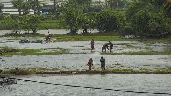 <div class="paragraphs"><p>Representative image showing flood in Bengal</p></div>