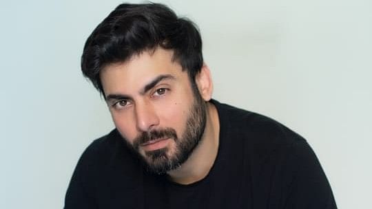 <div class="paragraphs"><p>Fawad Khan</p></div>