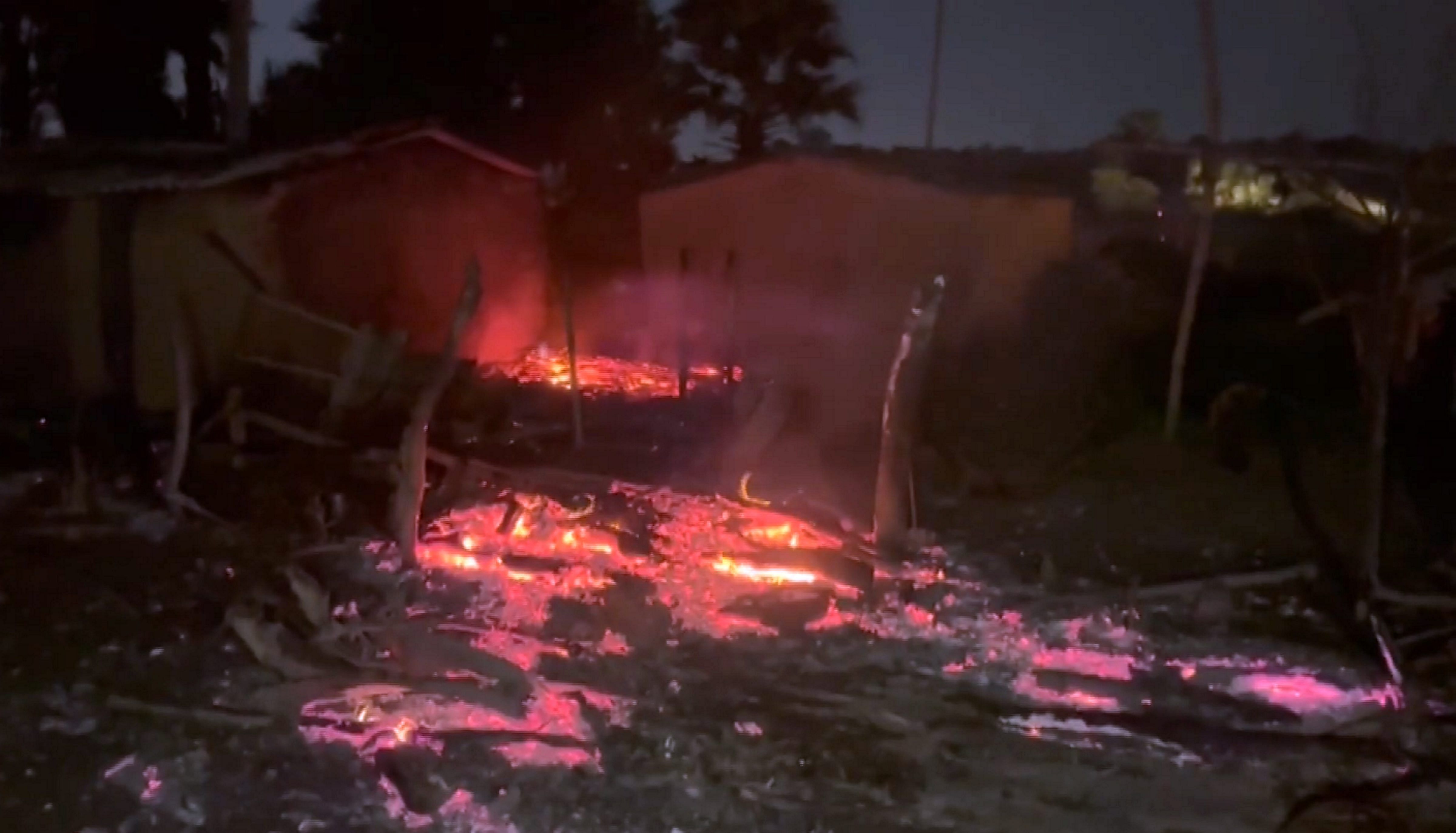 <div class="paragraphs"><p>Charred remains are seen after multiple houses were allegedly set on fire, in Nawada district, Bihar, late Wednesday, Sept. 18, 2024.</p></div>