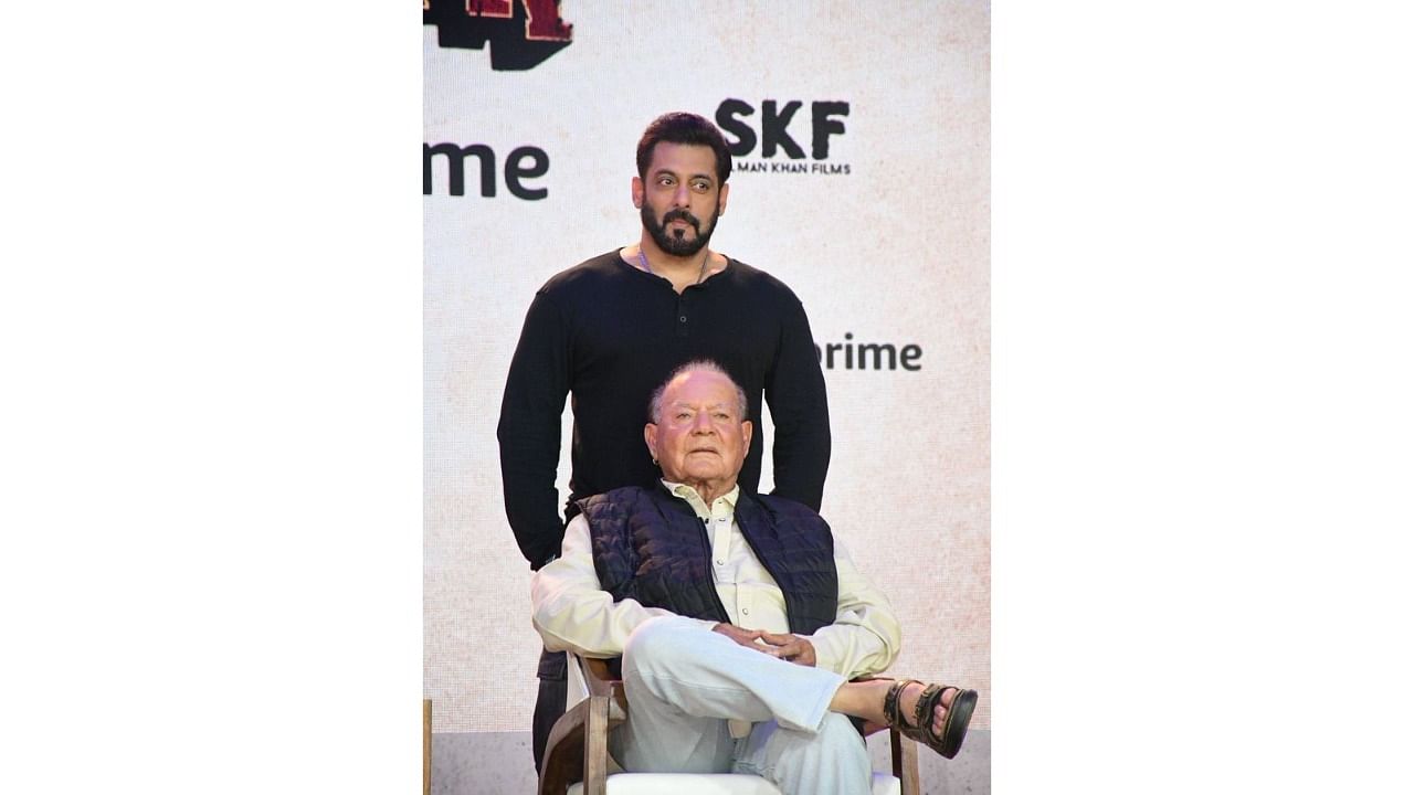 <div class="paragraphs"><p>Salman khan with his father SalimKhan</p></div>