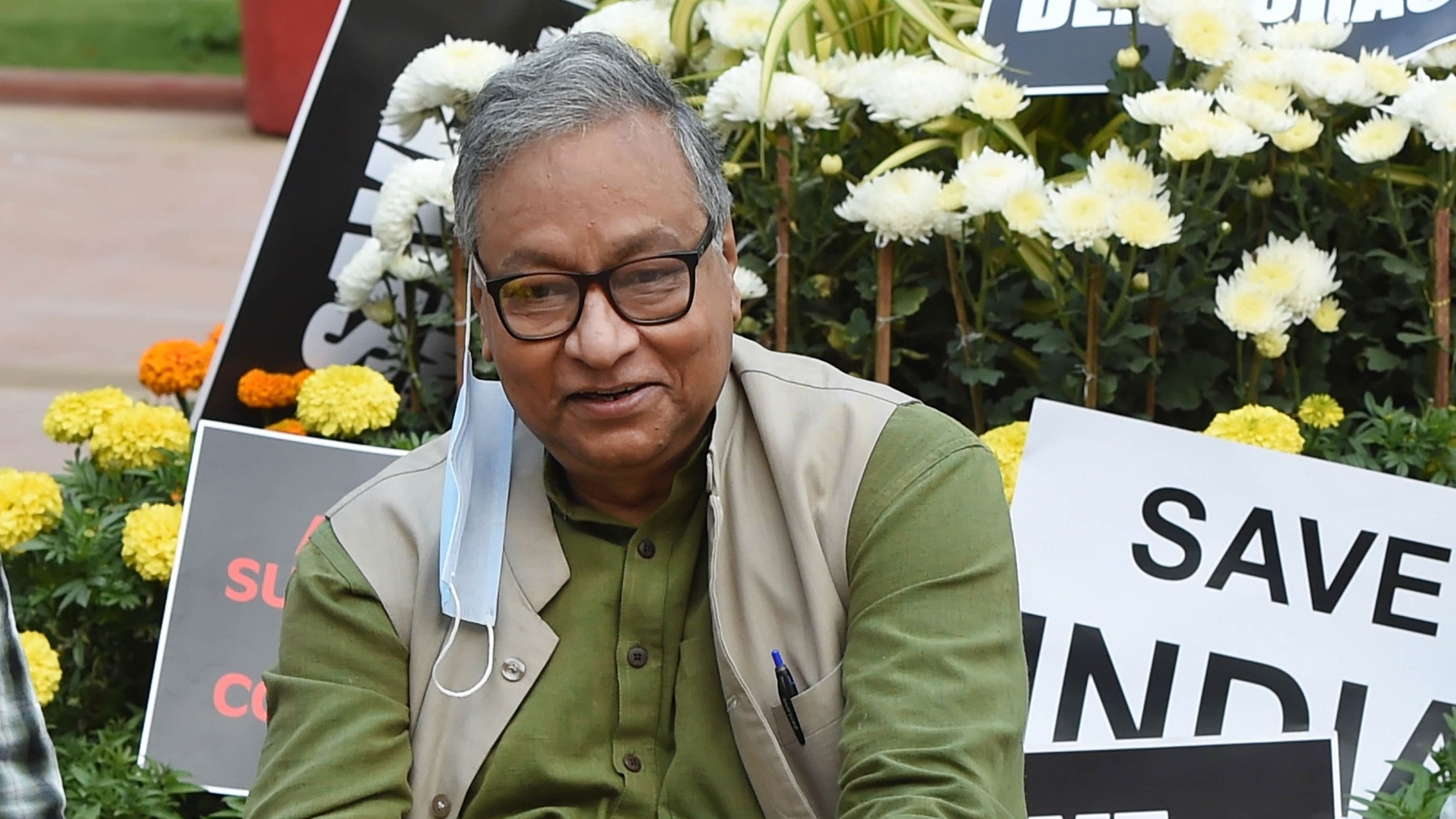 <div class="paragraphs"><p>TMC's former Rajya Sabha MP Jawhar Sircar.</p></div>