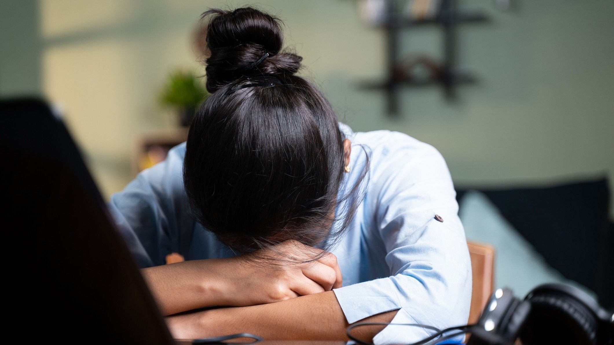 <div class="paragraphs"><p>Representative image showing a woman dealing with work stress</p></div>