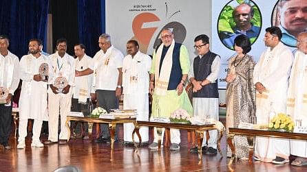 <div class="paragraphs"><p>Silk farmers, scientists, officials and technical staff from across Bharat participated in the event. </p></div>