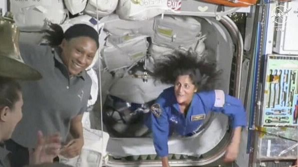 <div class="paragraphs"><p>Sunita Williams breaks into impromptu dance as she enters ISS</p></div>