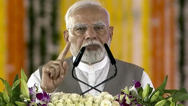 <div class="paragraphs"><p>Prime Miniter Narendra Modi addresses at the National PM Vishwakarma programme, in Wardha, Maharashtra.</p></div>