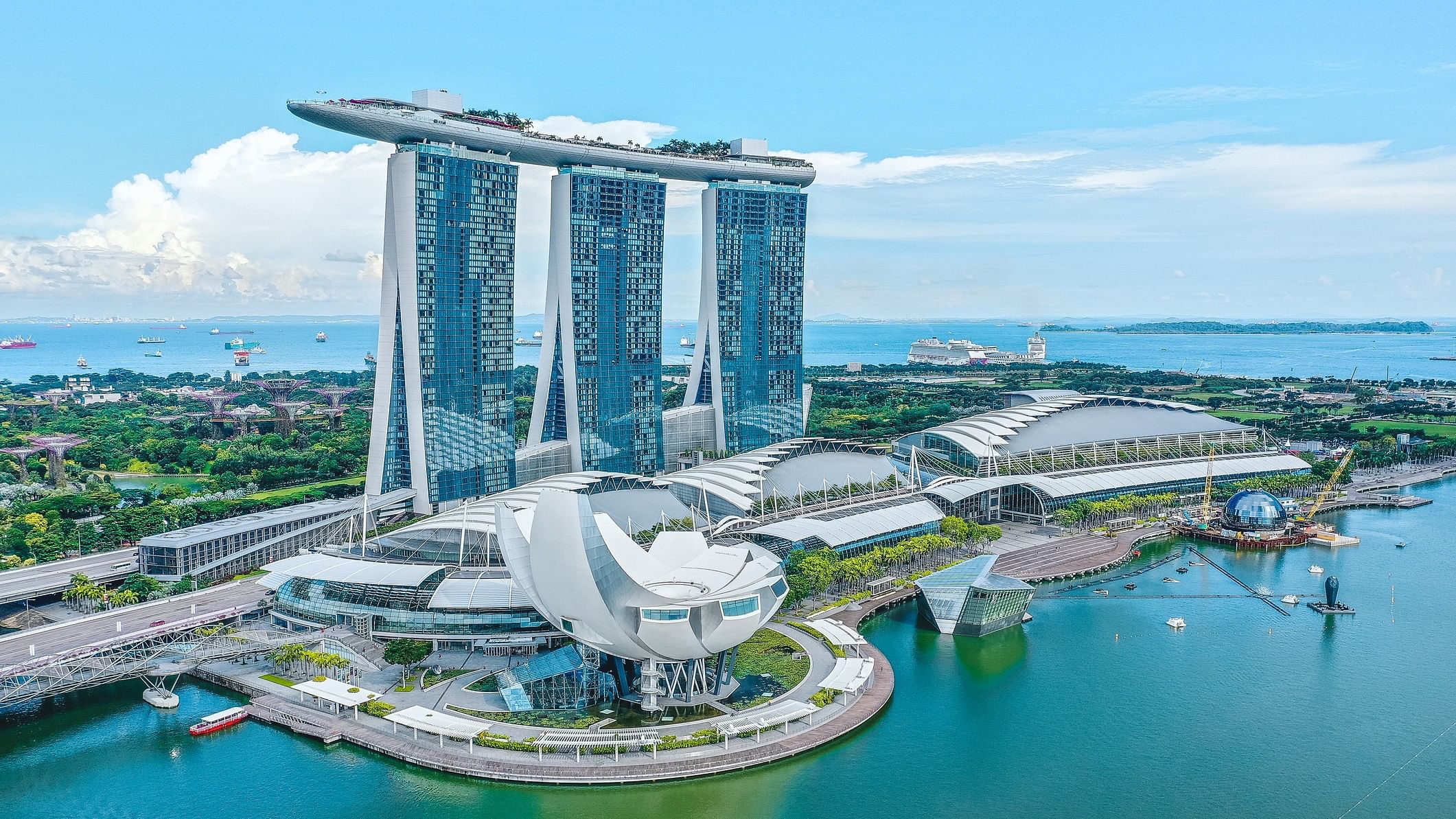 <div class="paragraphs"><p>Marina Bay Sands in Singapore</p></div>