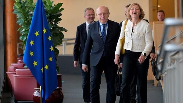 <div class="paragraphs"><p>European Commissioner-designates Andrius Kubilius, Commissioner for Defence and Space and Henna Virkkunen, Executive Vice-President for Tech Sovereignty, Security and Democracy arrive for a meeting of the Board of Commissioners in Brussels, Belgium.</p></div>