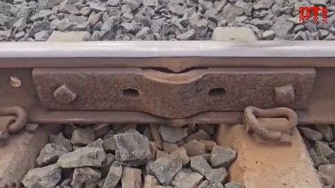 <div class="paragraphs"><p>Railway track tampered with in Surat district.&nbsp;</p></div>