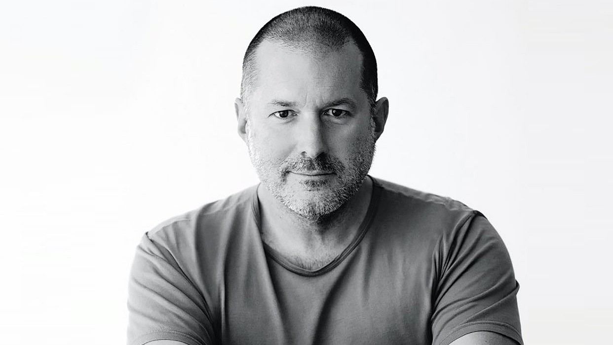 <div class="paragraphs"><p>Jony Ive</p></div>