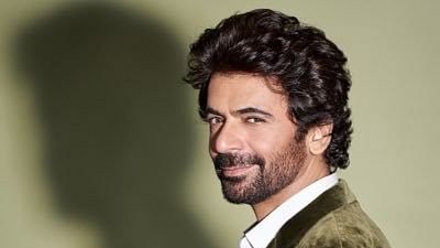 <div class="paragraphs"><p>Sunil Grover</p></div>