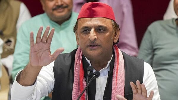 <div class="paragraphs"><p>Samajwadi Party President Akhilesh Yadav addresses a press conference at the party headquarters, in Lucknow.</p></div>